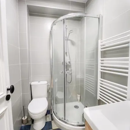Belle Maison De Ville, 7 Couchages, Holiday home Deauville